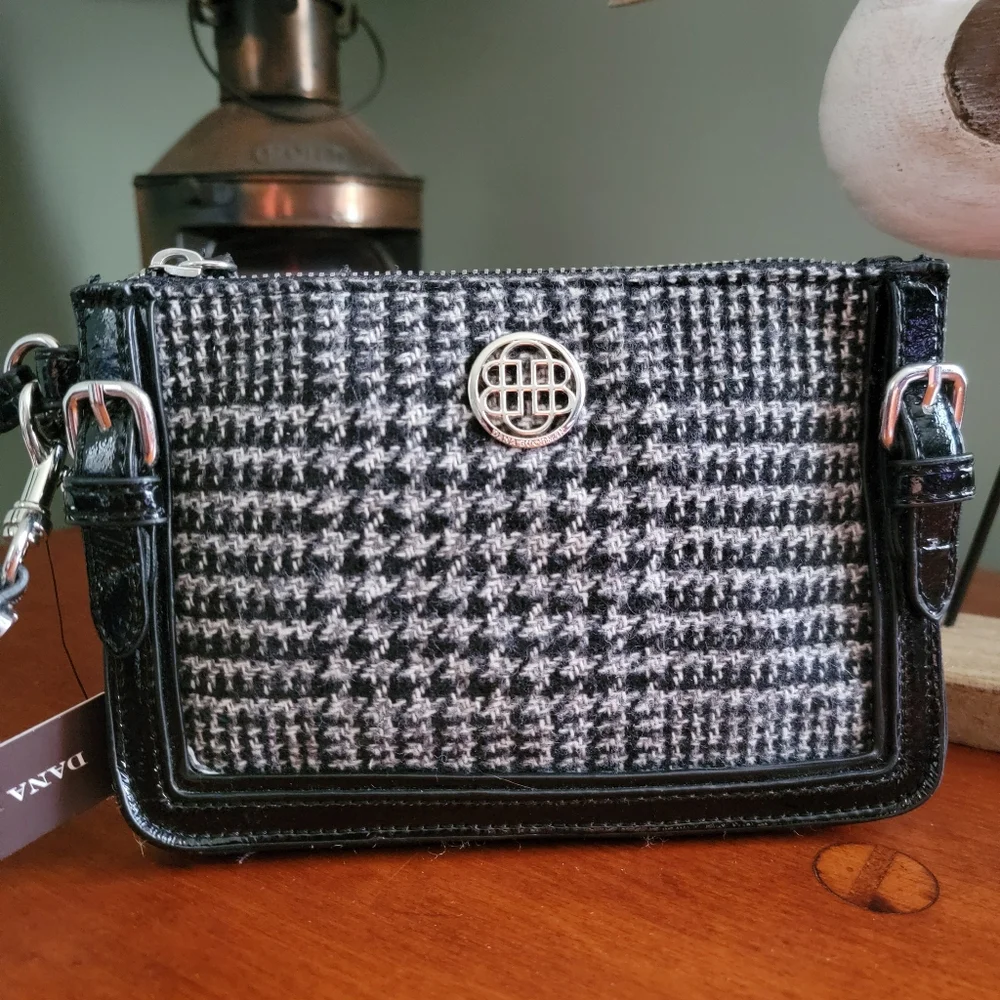 NWT Dana Buchman Houndstooth Tweed Black Gray Vegan Patent Leather Wristlet